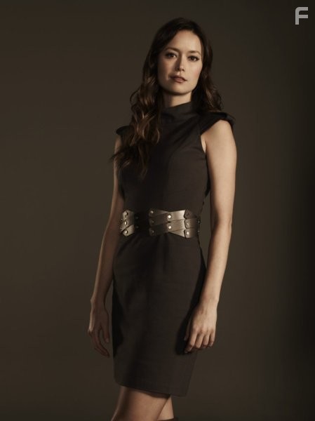 Summer Glau in Плащ (2011)