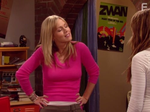 Jennie Garth and Amanda Bynes in Bcе лучшее в тебе (2002)