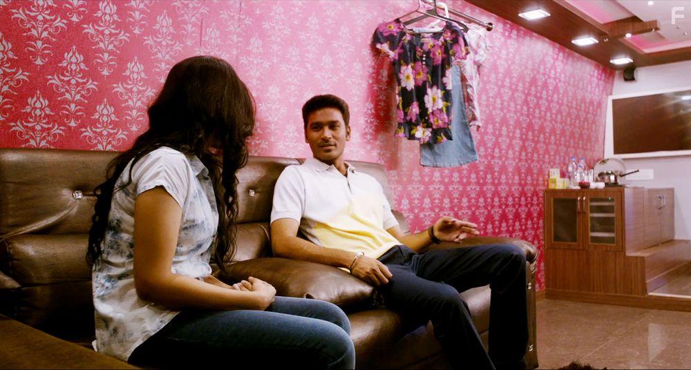 Dhanush in Enai Noki Paayum Thota (2019)