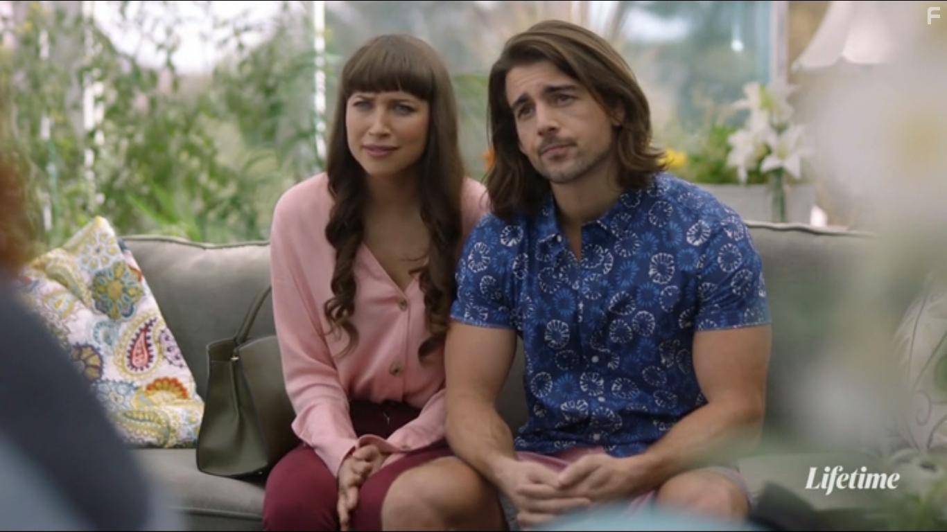 Maiara Walsh and John DeLuca in Killer Dream Home (2020)