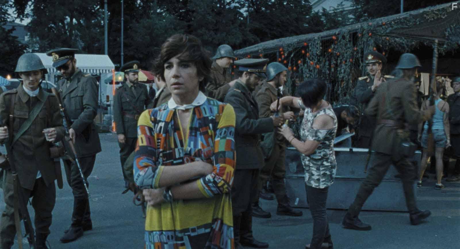 Ioana Iacob in mi este indiferent daca n istorie vom intra ca barbari (2018)
