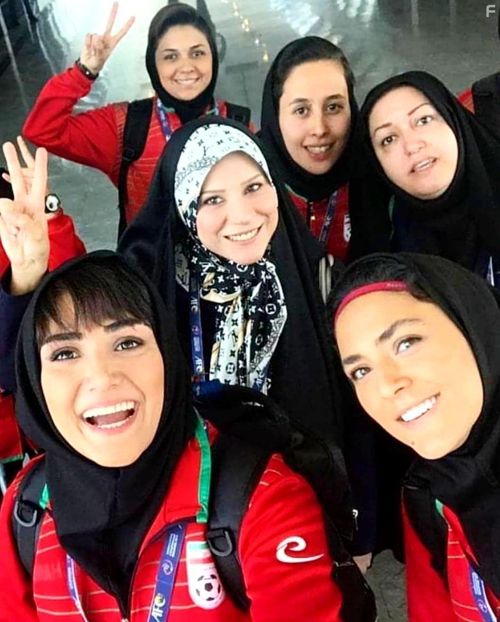 Baran Kosari, Sahar Dolatshahi, and Hoda Zeinolabedin in Araghe Sard (2018)