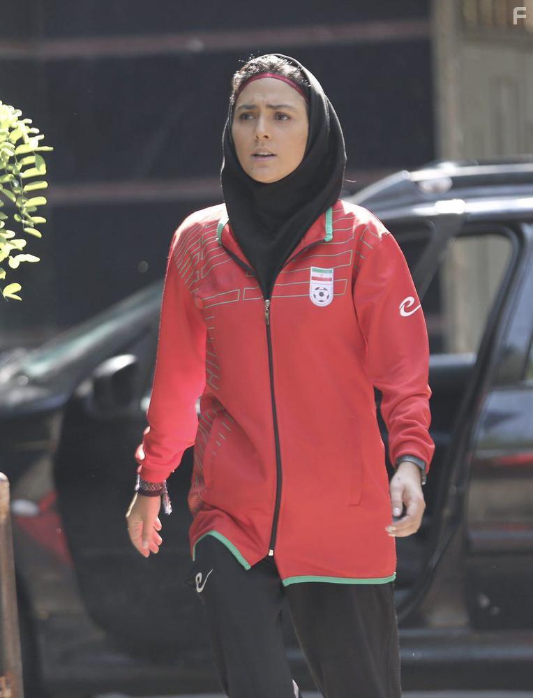 Hoda Zeinolabedin in Araghe Sard (2018)