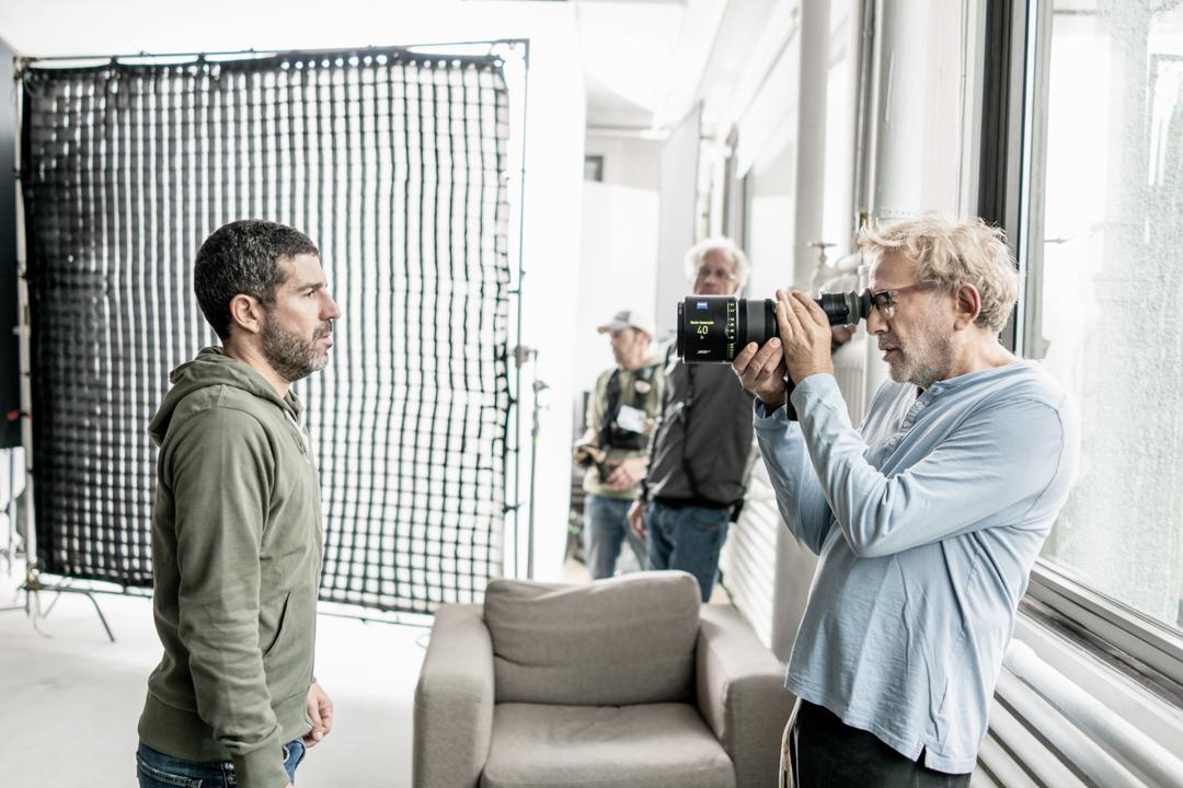 Elia Suleiman and Sofian El Fani in It Must Be Heaven (2019)