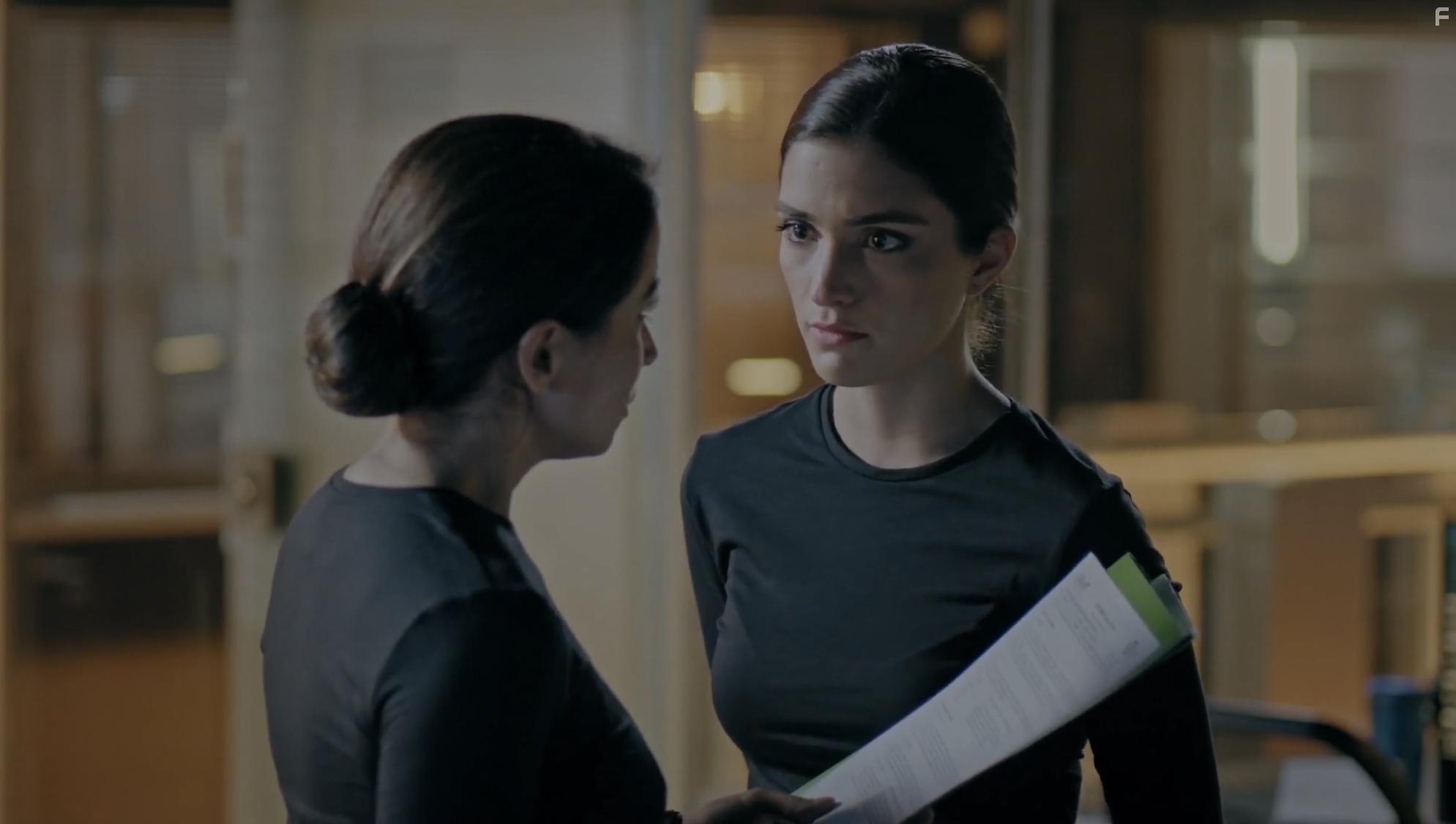 Majida Issa and Shany Nadan in Operacin Pacfico (2020)