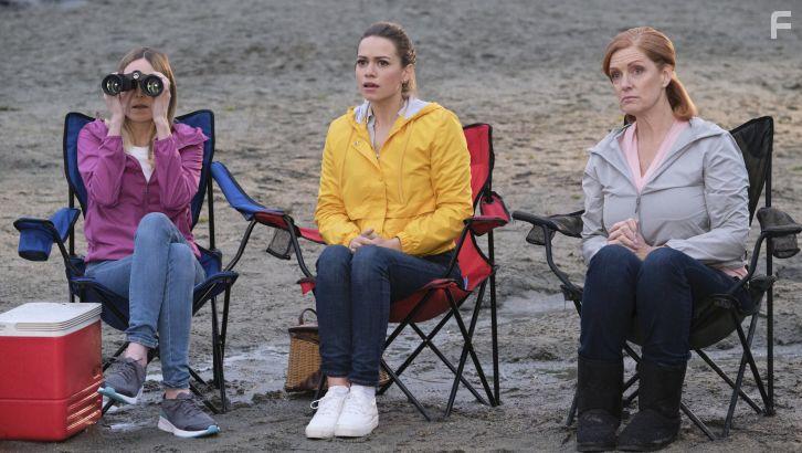 Bethany Joy Lenz, Colleen Wheeler, and Aleque Reid in Just My Type (2020)