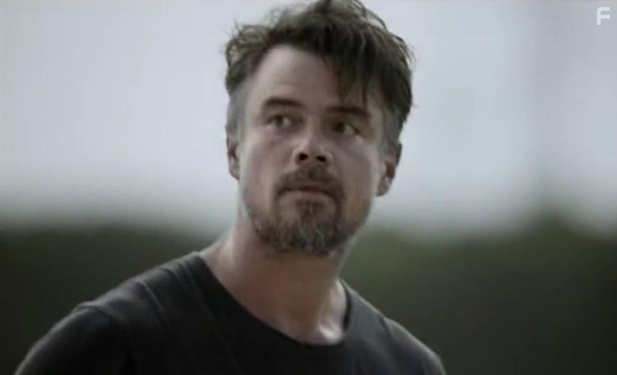 Переворот: кровь в воде