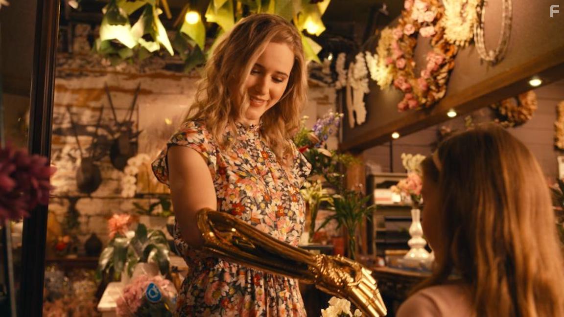 Rachel Brosnahan and Ava Grace Cooper in 50 States of Fright: The Golden Arm (Michigan) - Part 2 (2020)