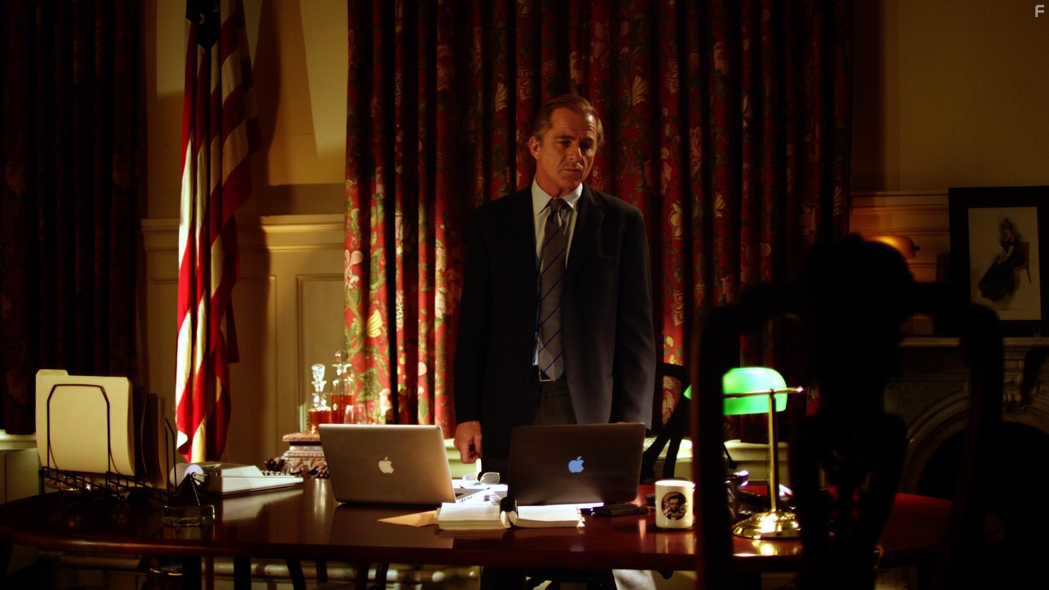 Maxwell Caulfield in Axcellerator (2020)