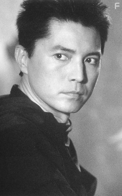 John Lone in Преследуемый (1995)