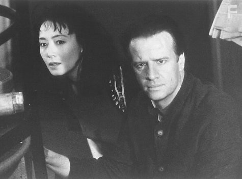 Christopher Lambert in Преследуемый (1995)
