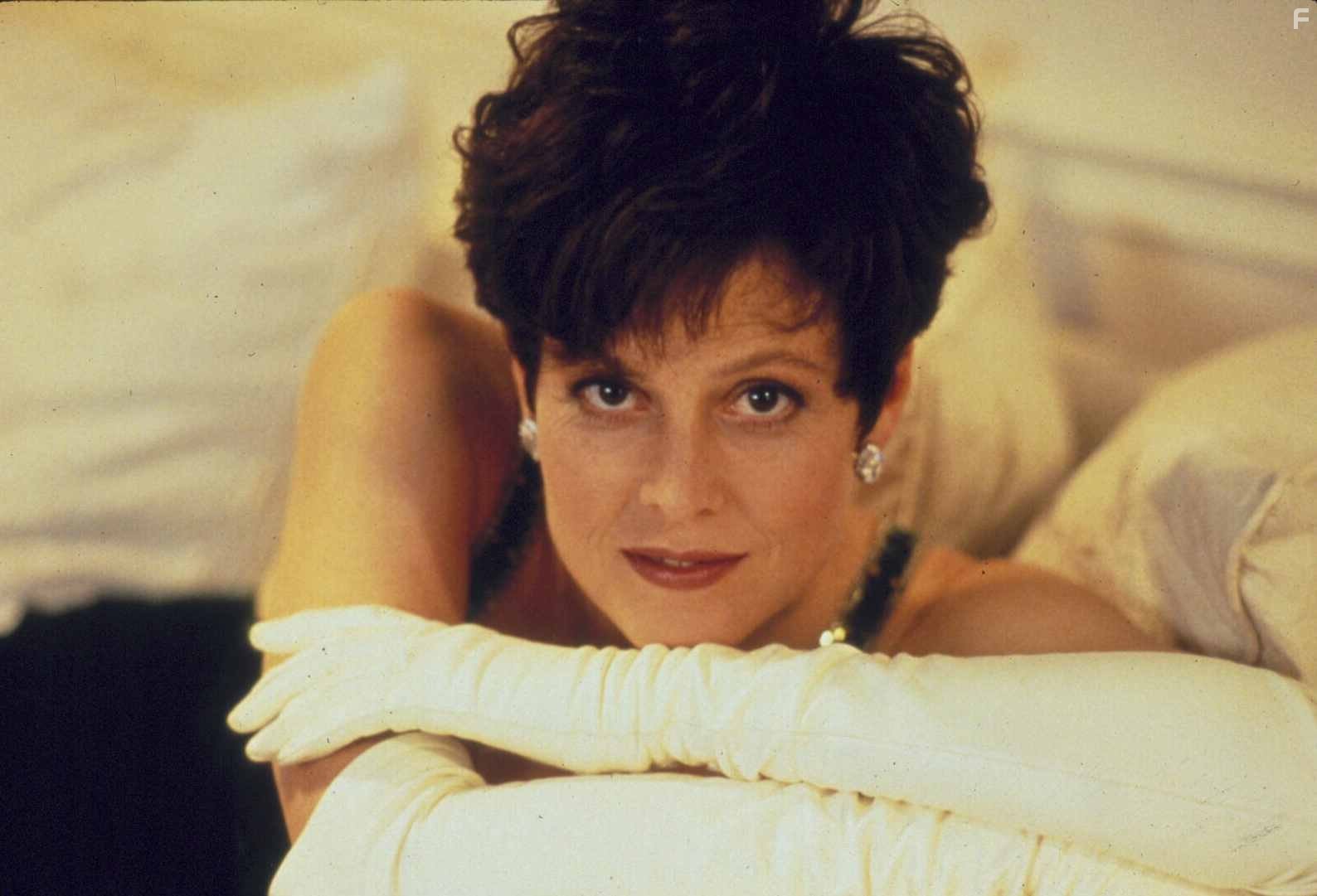 Sigourney Weaver in Дейв (1993)