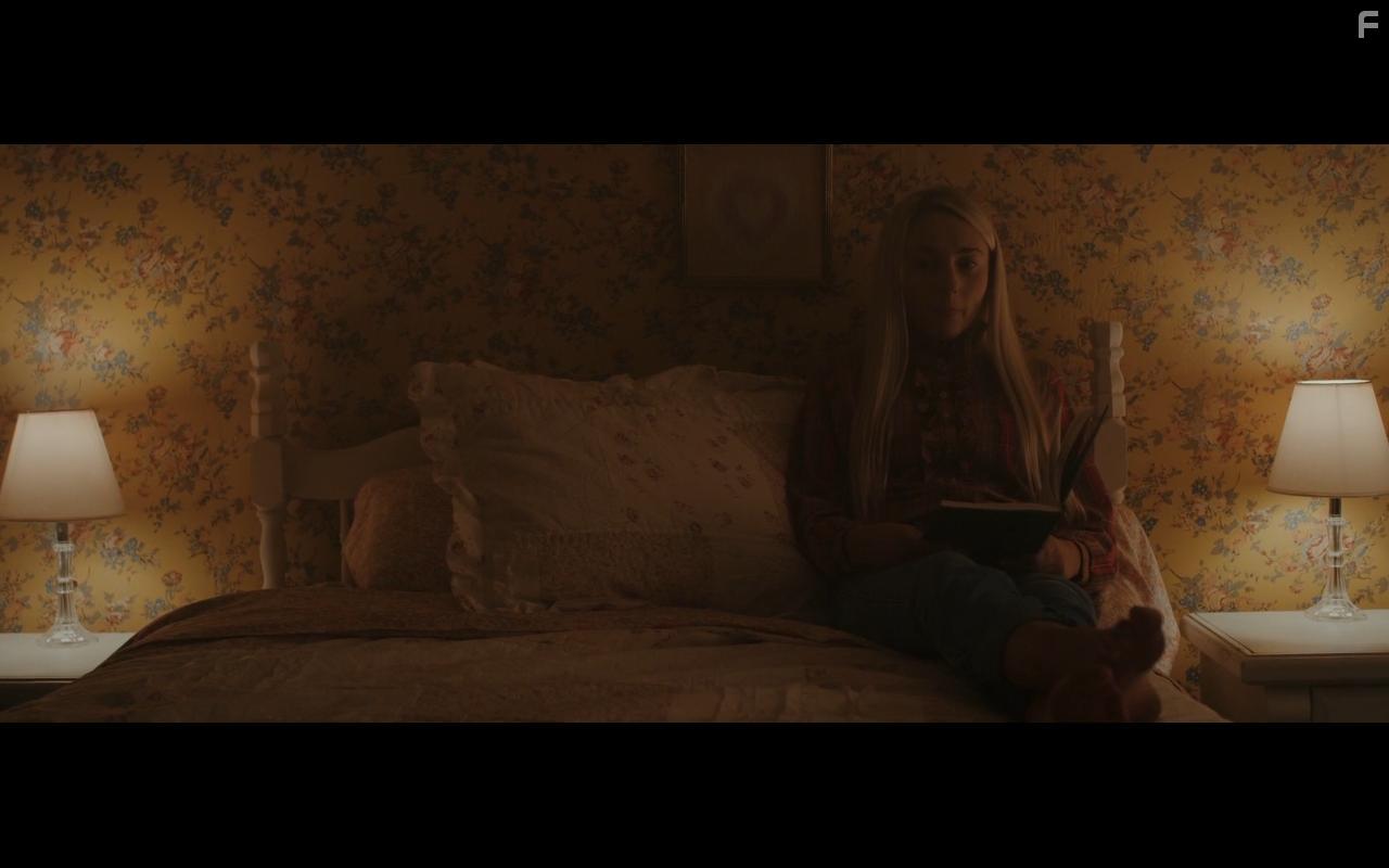 Caroline Labrum in Behind You (2020)