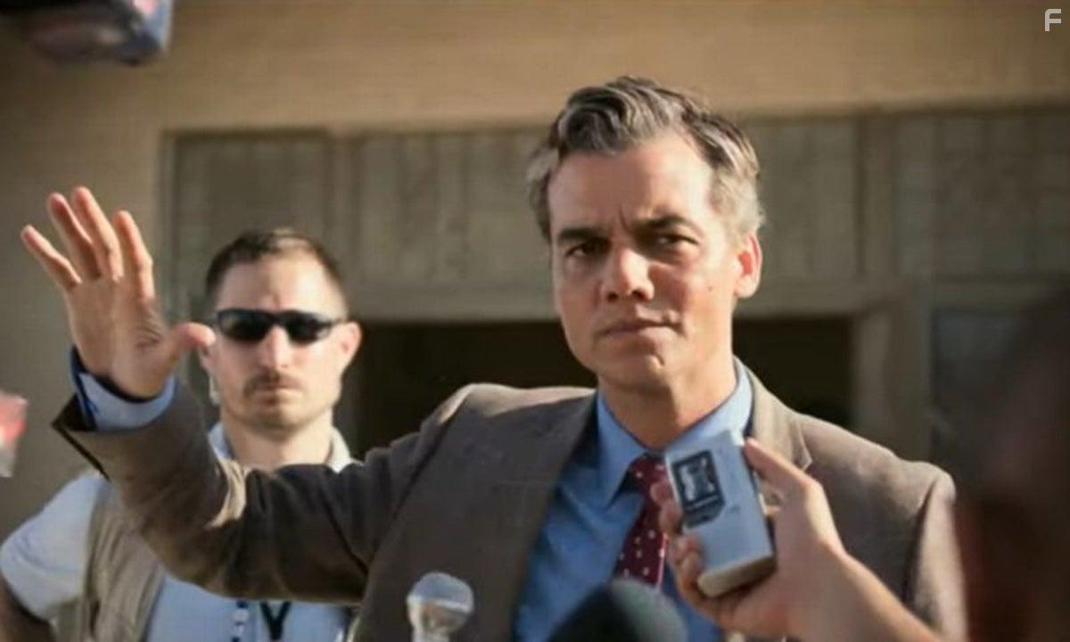 Wagner Moura and Clemens Schick in Sergio (2020)