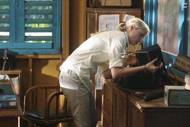 Mamie Gummer in Без координат (2011)