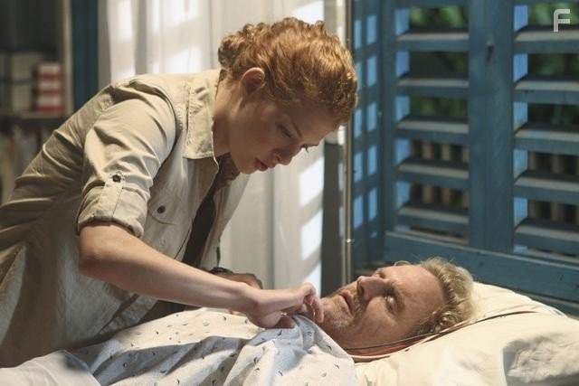 Jere Burns and Rachelle Lefevre in Без координат (2011)