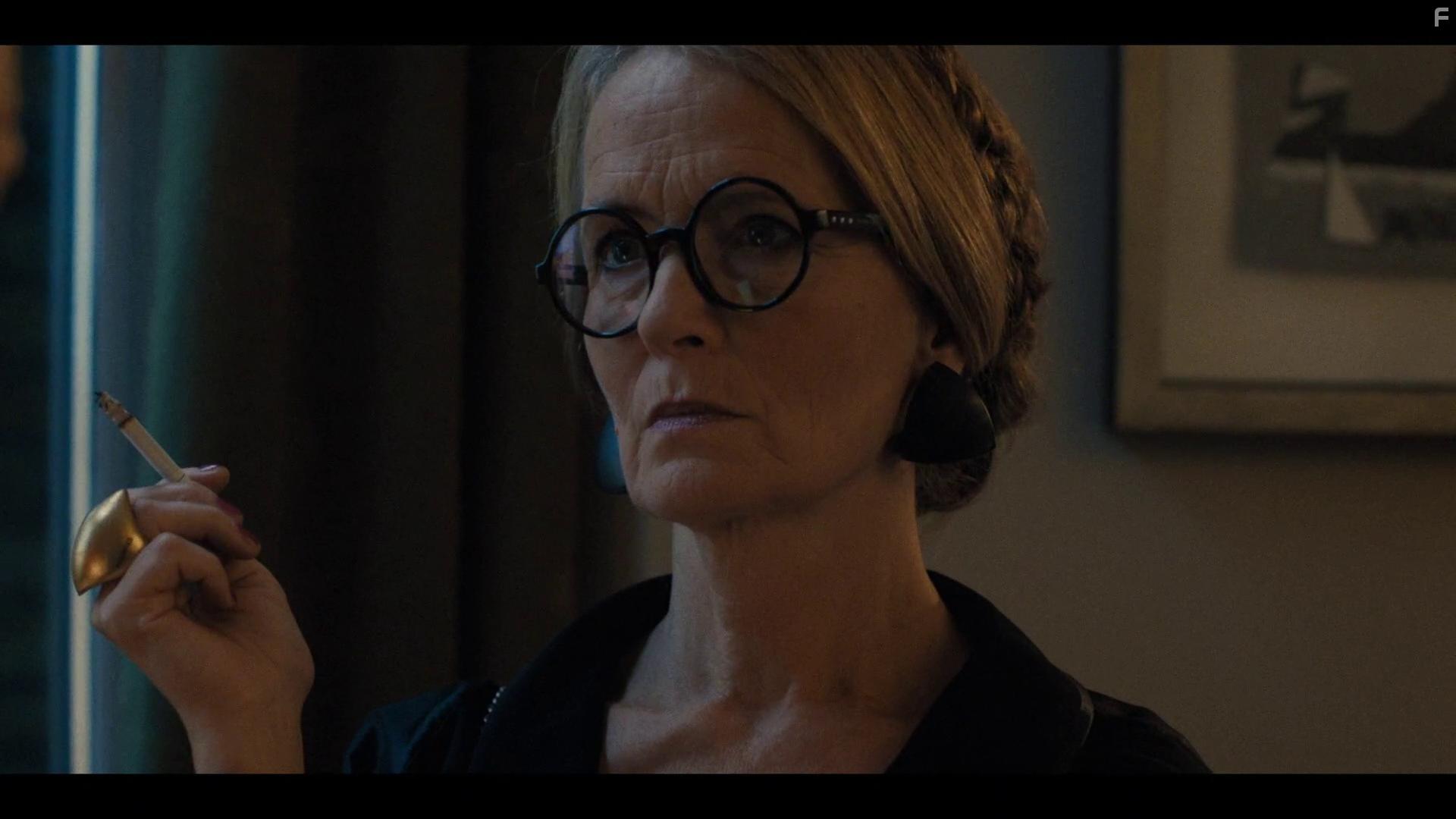 Emily Budde Frederiksen in Happy Ending (2018)