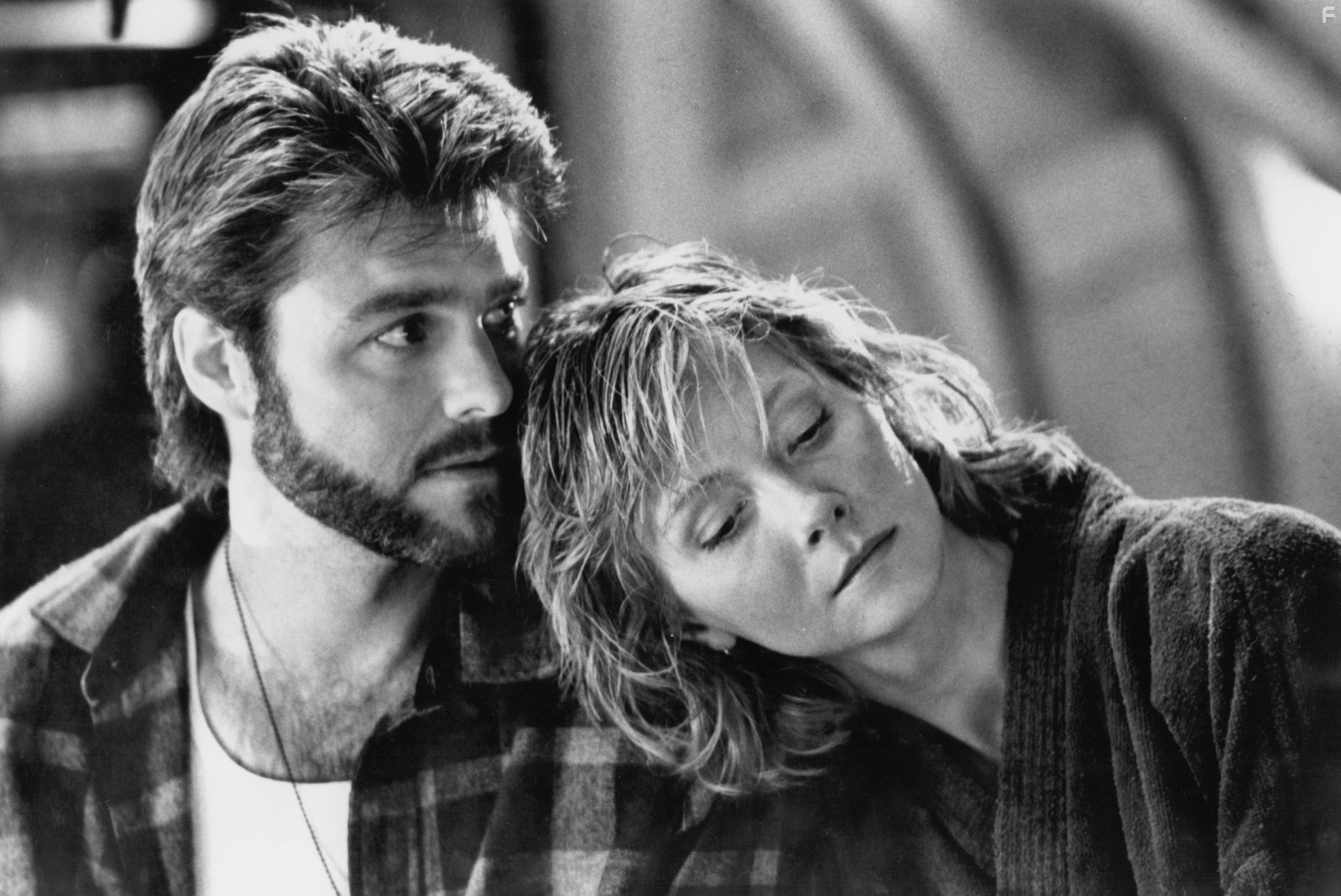 Nancy Everhard and Greg Evigan in Глубоководная звезда шесть (1989)