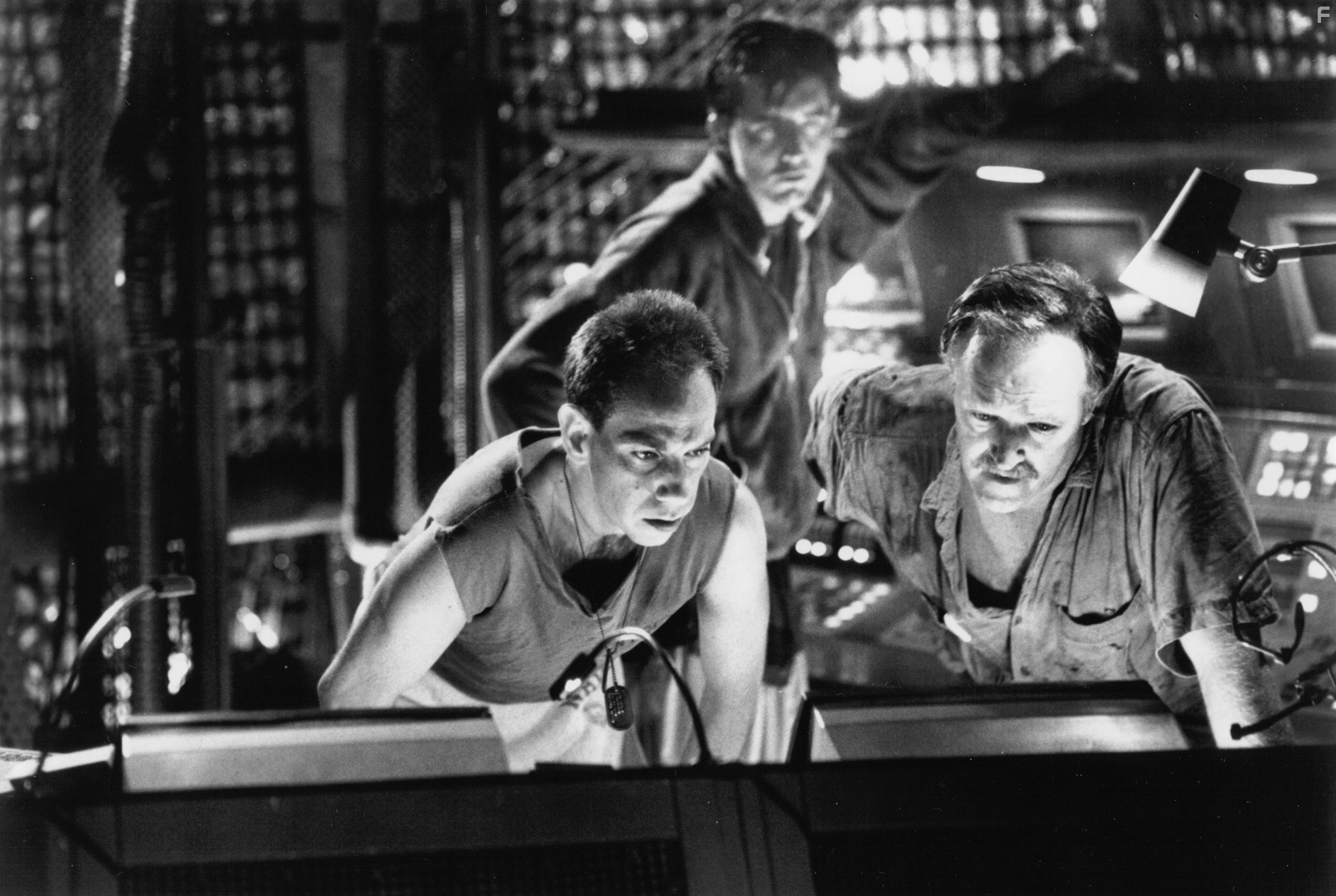 Miguel Ferrer, Matt McCoy, and Marius Weyers in Глубоководная звезда шесть (1989)