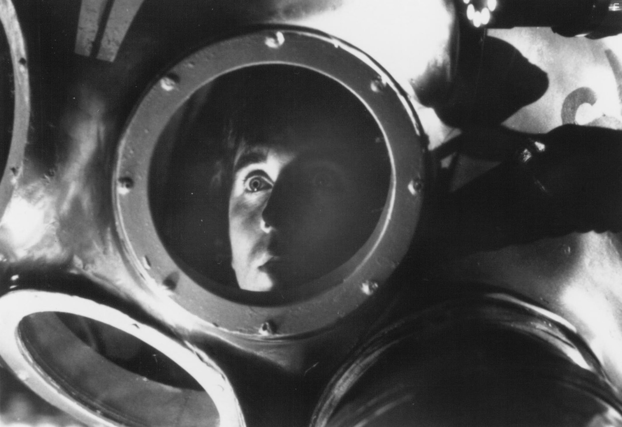 Matt McCoy in Глубоководная звезда шесть (1989)