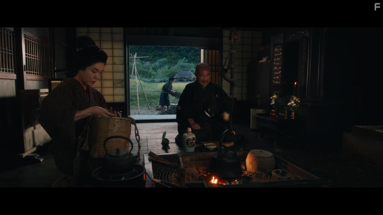 Naoto Takenaka and Mariko Tsutsui in Samurai marason (2019)