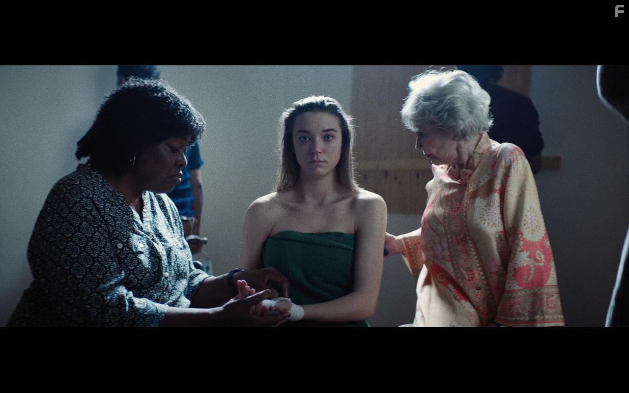 Earnestine Phillips and Nicole Brydon Bloom in 1BR (2019)