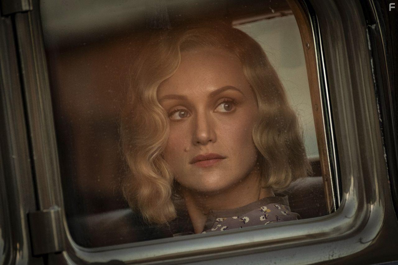 Kerry Bish in Penny Dreadful: City of Angels (2020)