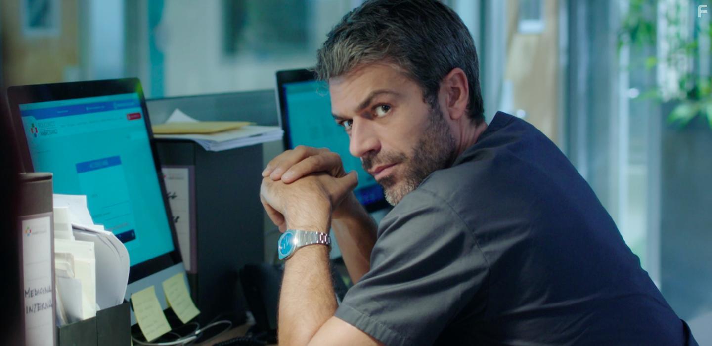 Luca Argentero in Doc (2020)