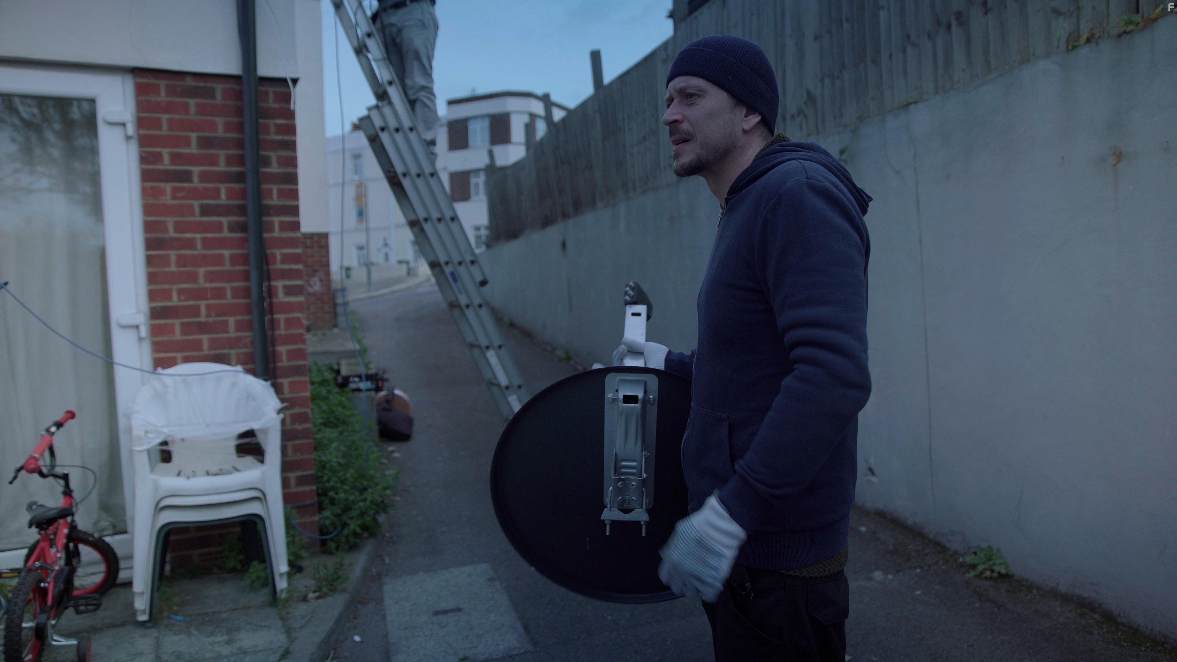 Angel Genov in Cat in the Wall (2019)