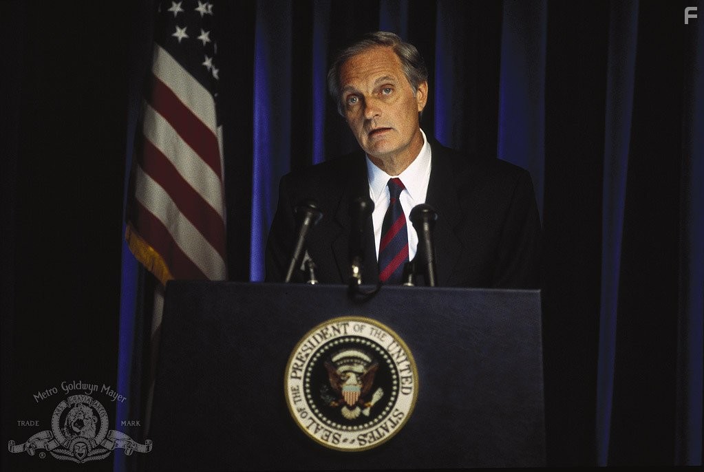 Alan Alda in Канадский бекон (1995)