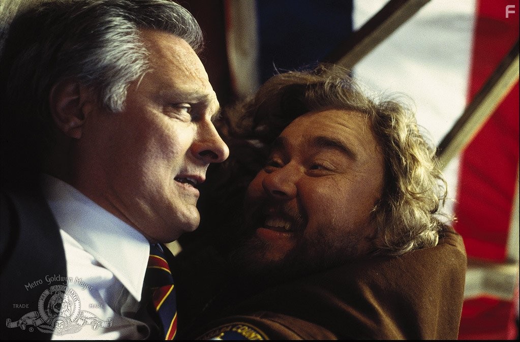 Alan Alda and John Candy in Канадский бекон (1995)