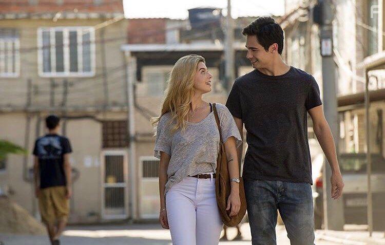 Giovanna Lancellotti and Danilo Mesquita in Ricos de Amor (2020)