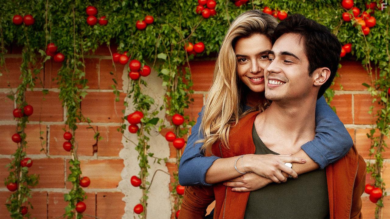 Giovanna Lancellotti and Danilo Mesquita in Ricos de Amor (2020)