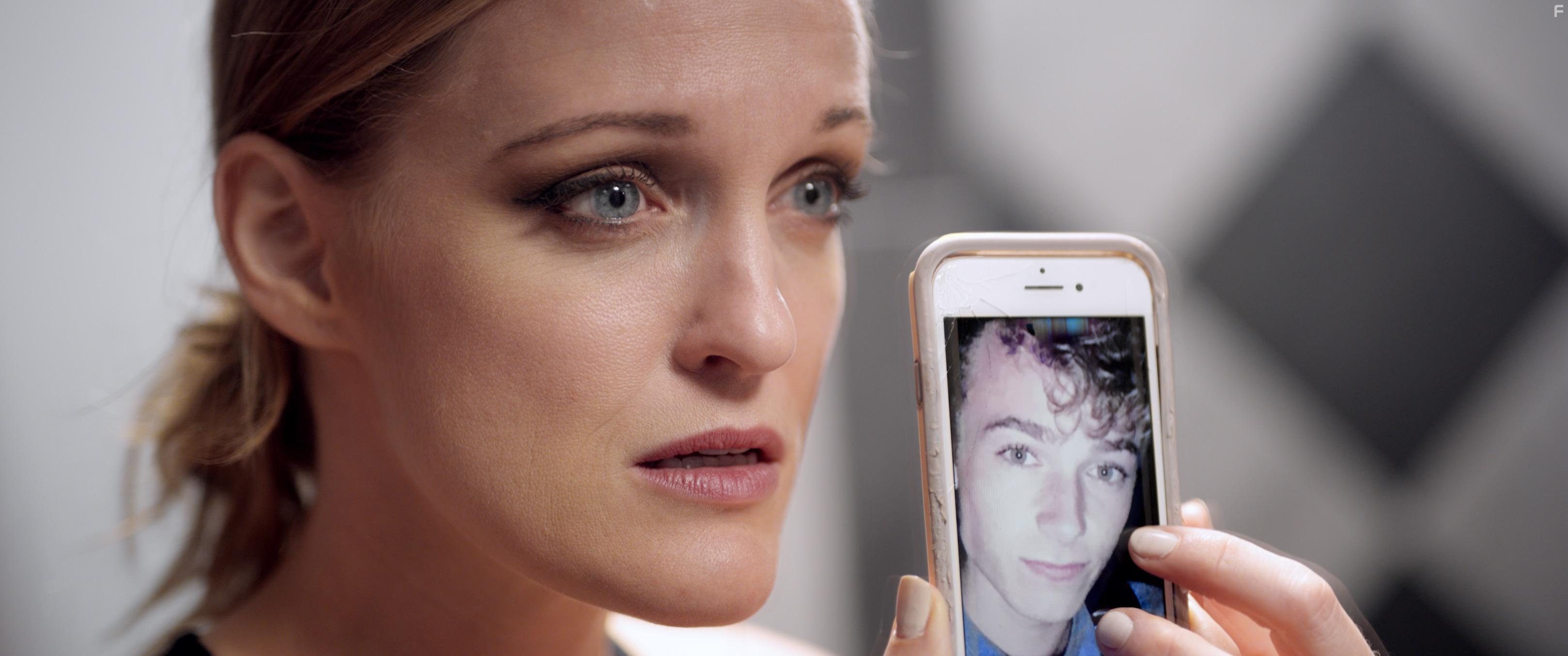 Abbey Siegworth and Matthew Bilodeau in Stolen Season (2019)