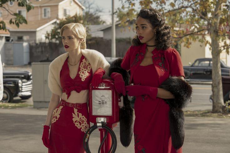 Samara Weaving and Laura Harrier in Hollywood: Meg (2020)