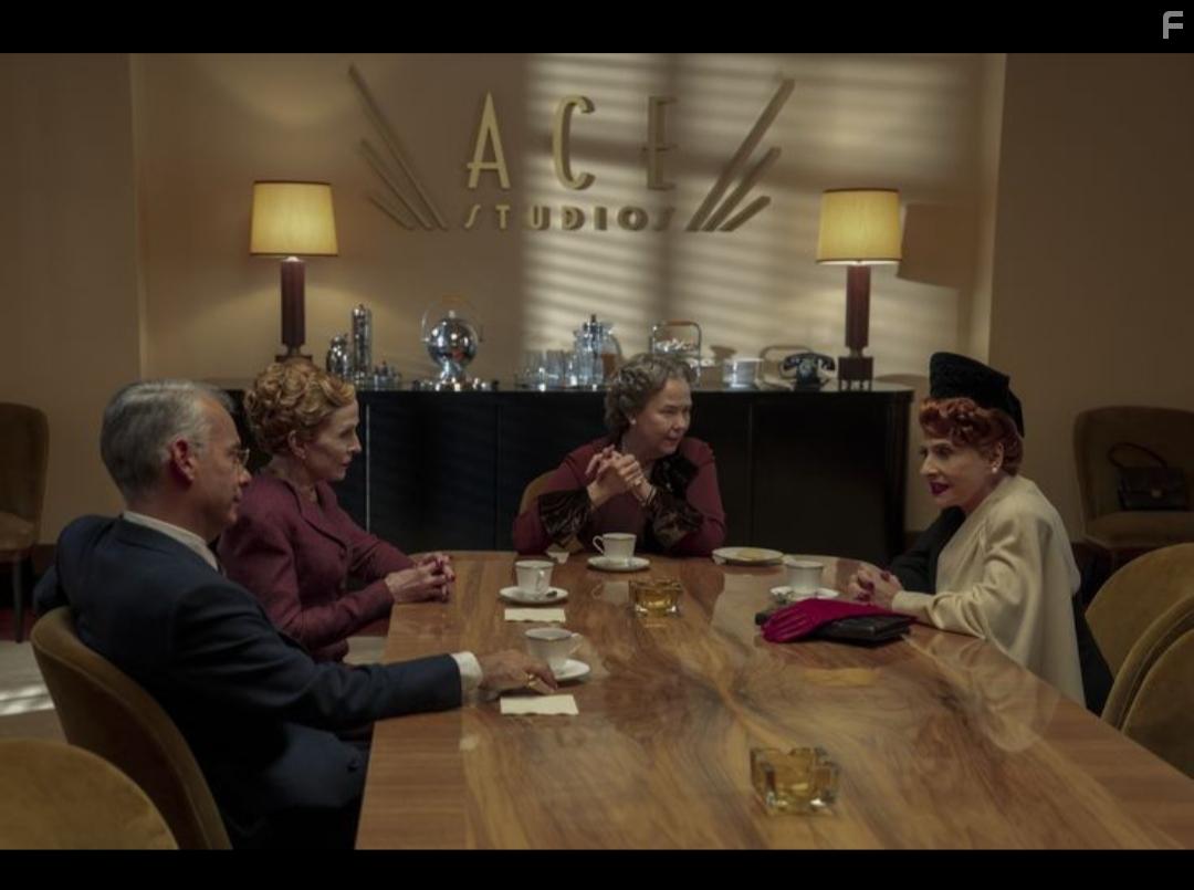 Harriet Sansom Harris, Patti LuPone, Joe Mantello, and Holland Taylor in Hollywood: (Screen) Tests (2020)