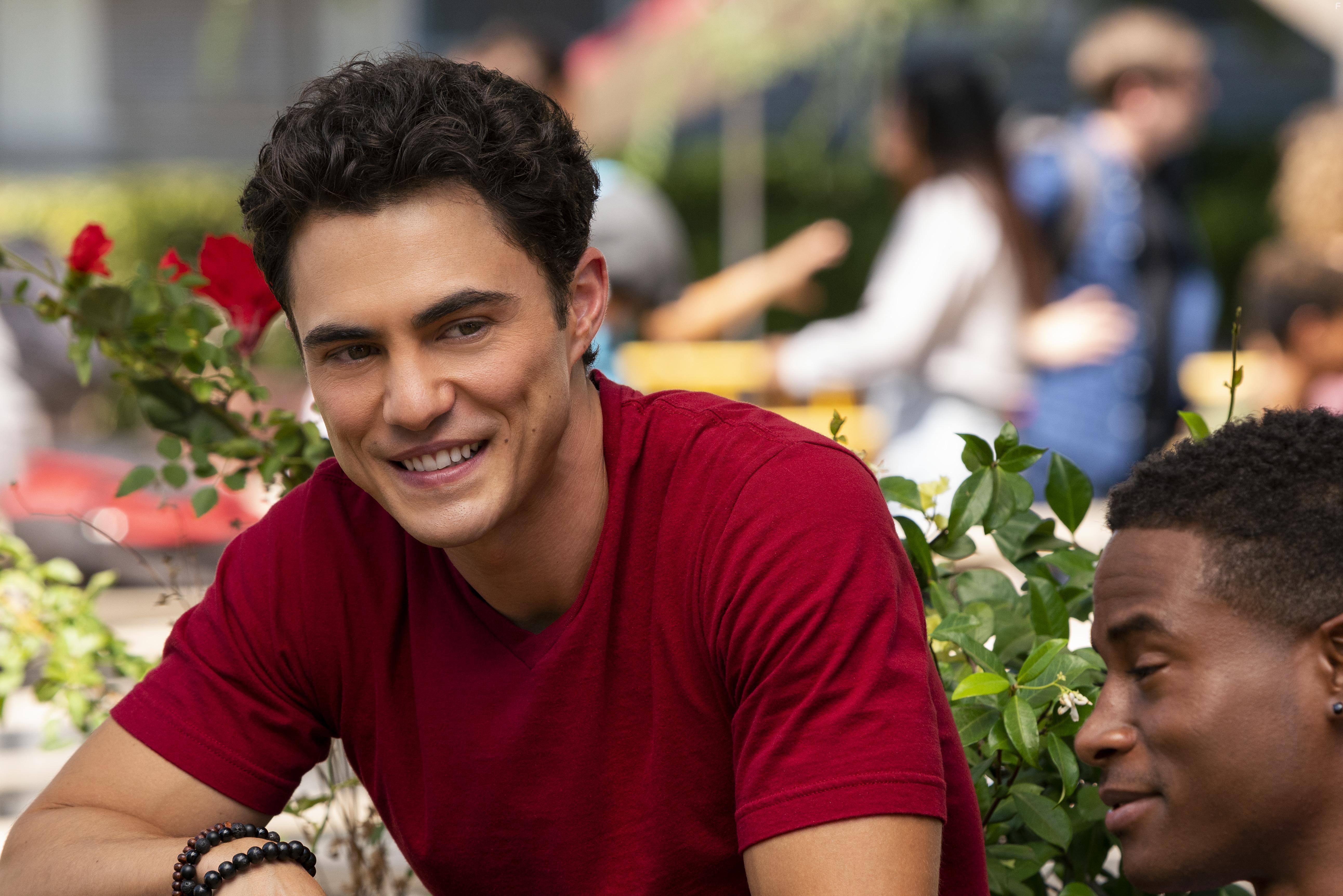 Darren Barnet in Never Have I Ever (2020)