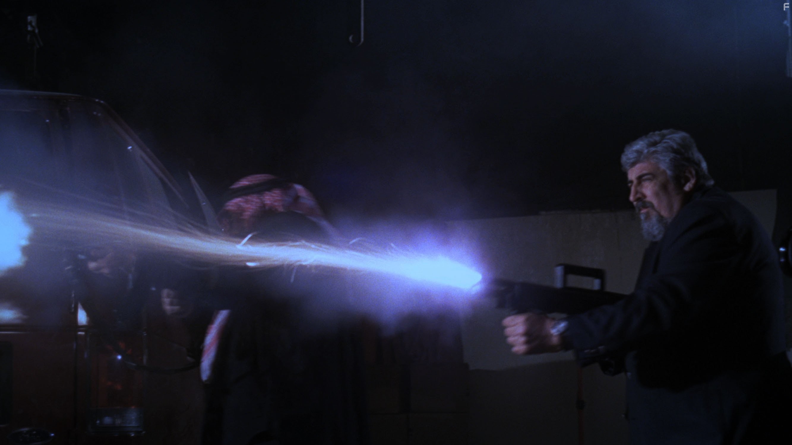 Тени в раю (2010)