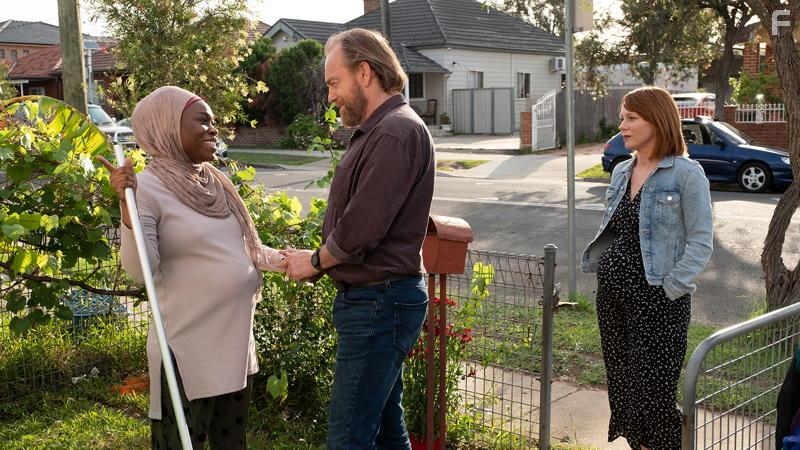 Hayley McElhinney and Hugo Weaving in Hearts and Bones (2019)