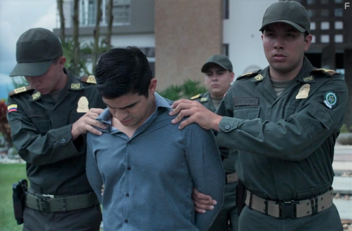 Alejandro Aguilar in Jugar con Fuego (2019)