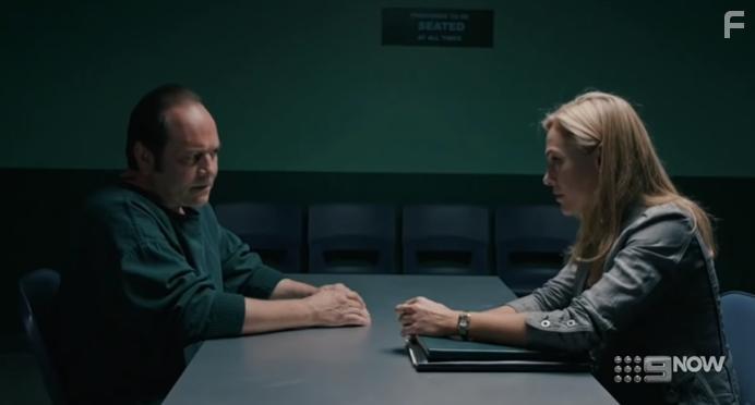 Ella Scott Lynch and Robert Mammone in Informer 3838 (2020)