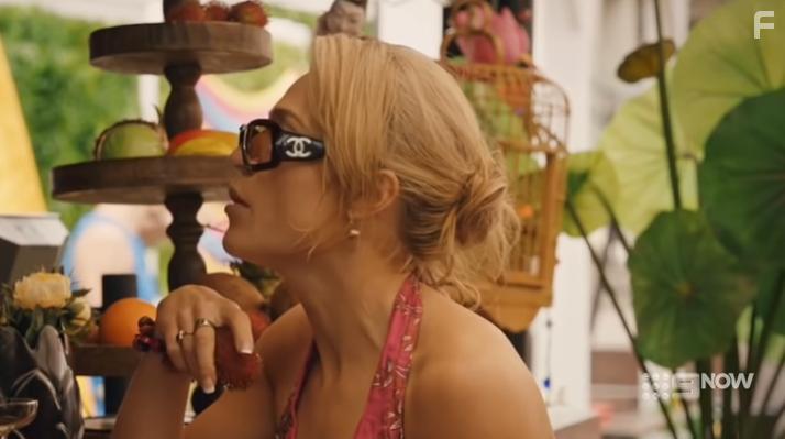 Ella Scott Lynch in Informer 3838 (2020)