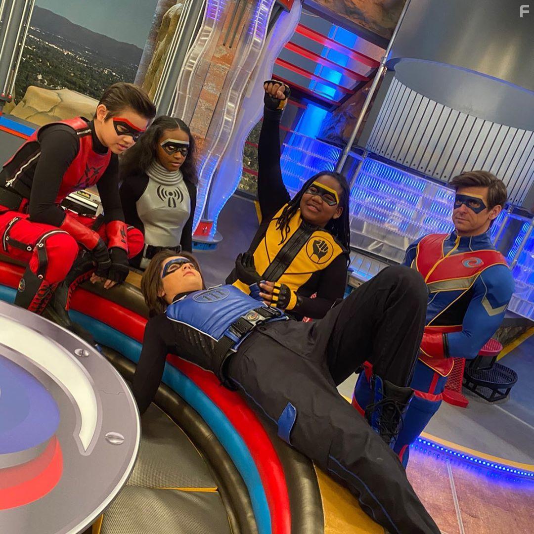 Luca Luhan, Terrence Little Gardenhigh, Havan Flores, Cooper Barnes, and Dana Heath in Danger Force (2020)