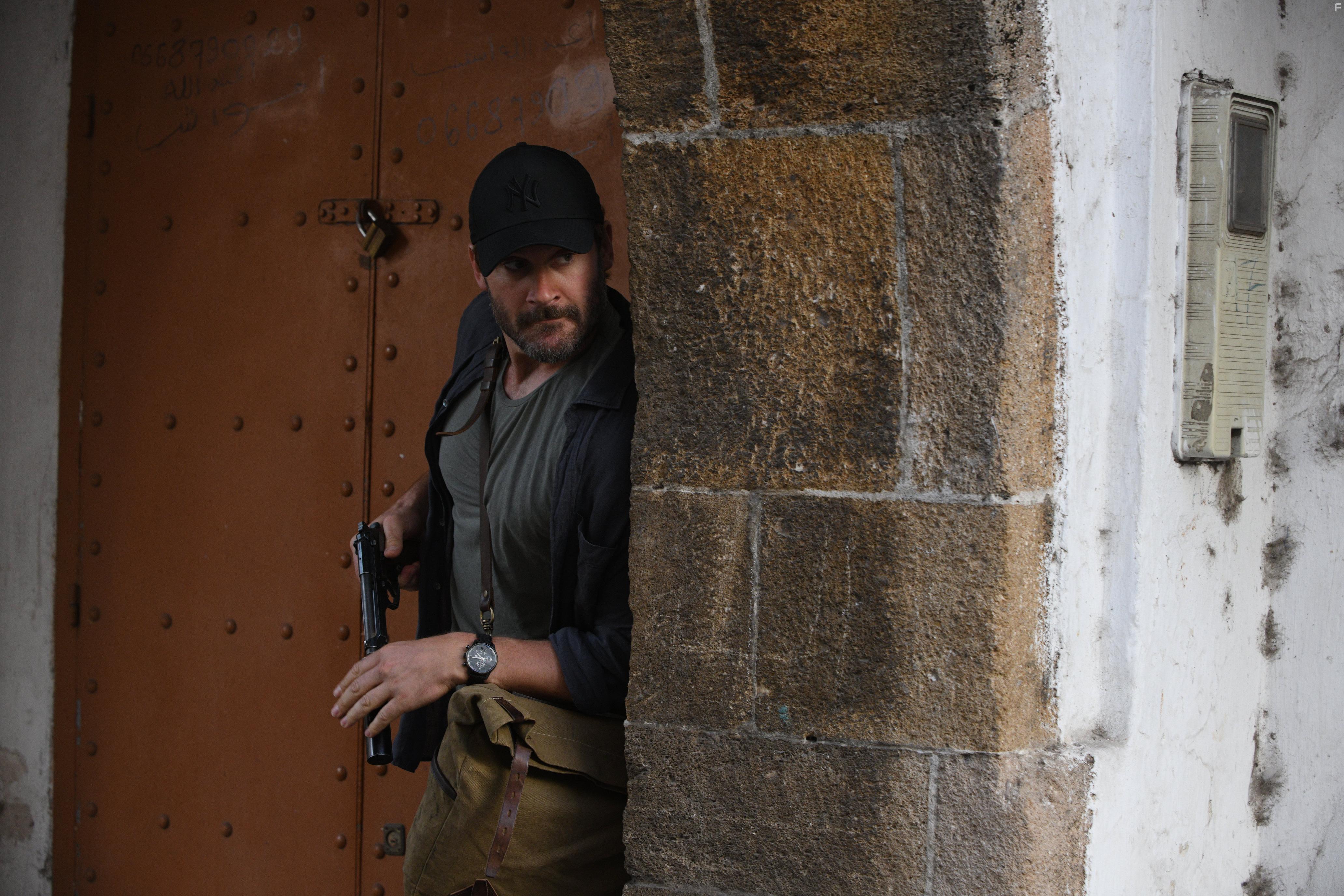 Clive Standen in Mirage: Episode 3 (2020)