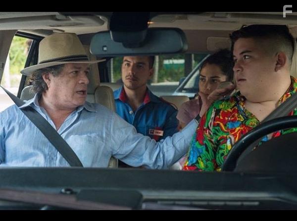 Alejandro Camacho, Paco Rueda, Vadhir Derbez, and Ximena Romo in Como si fuera la primera vez (2019)
