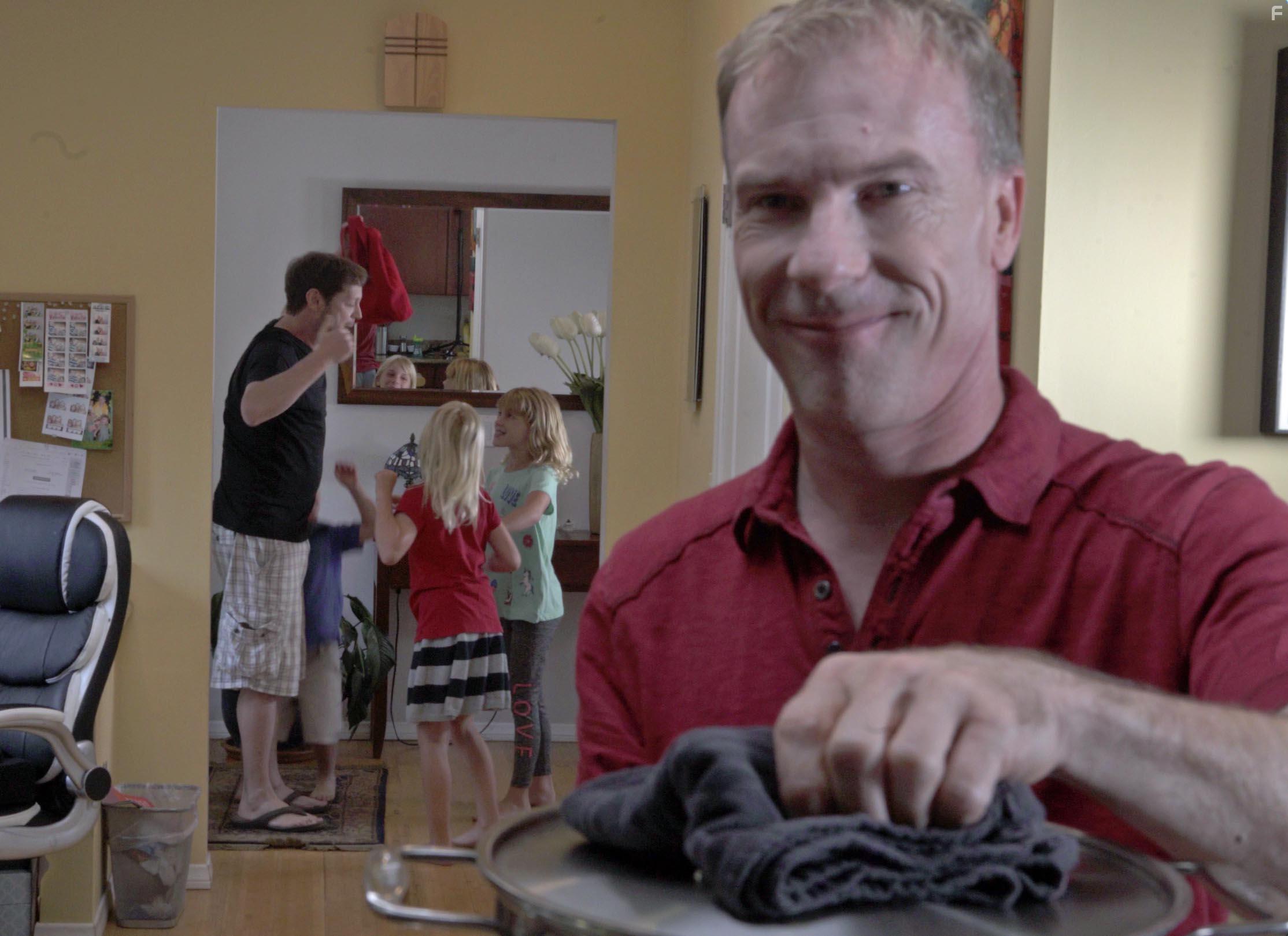 Jeff Nimoy, Jeffrey L. Weaver, Vienna Weaver, Venice Weaver, and Vale Weaver in Fame-ish (2020)