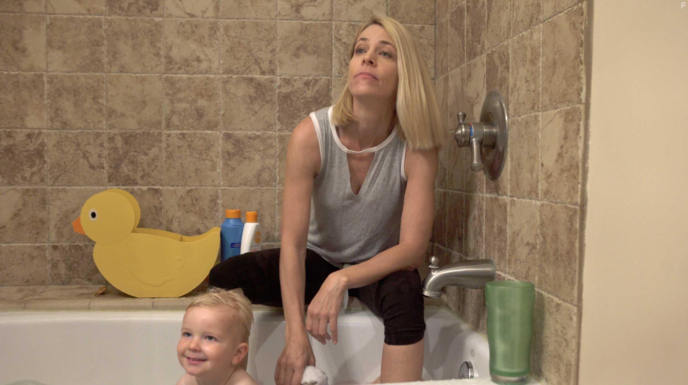 Signe Kiesel and Viron Weaver in Fame-ish (2020)