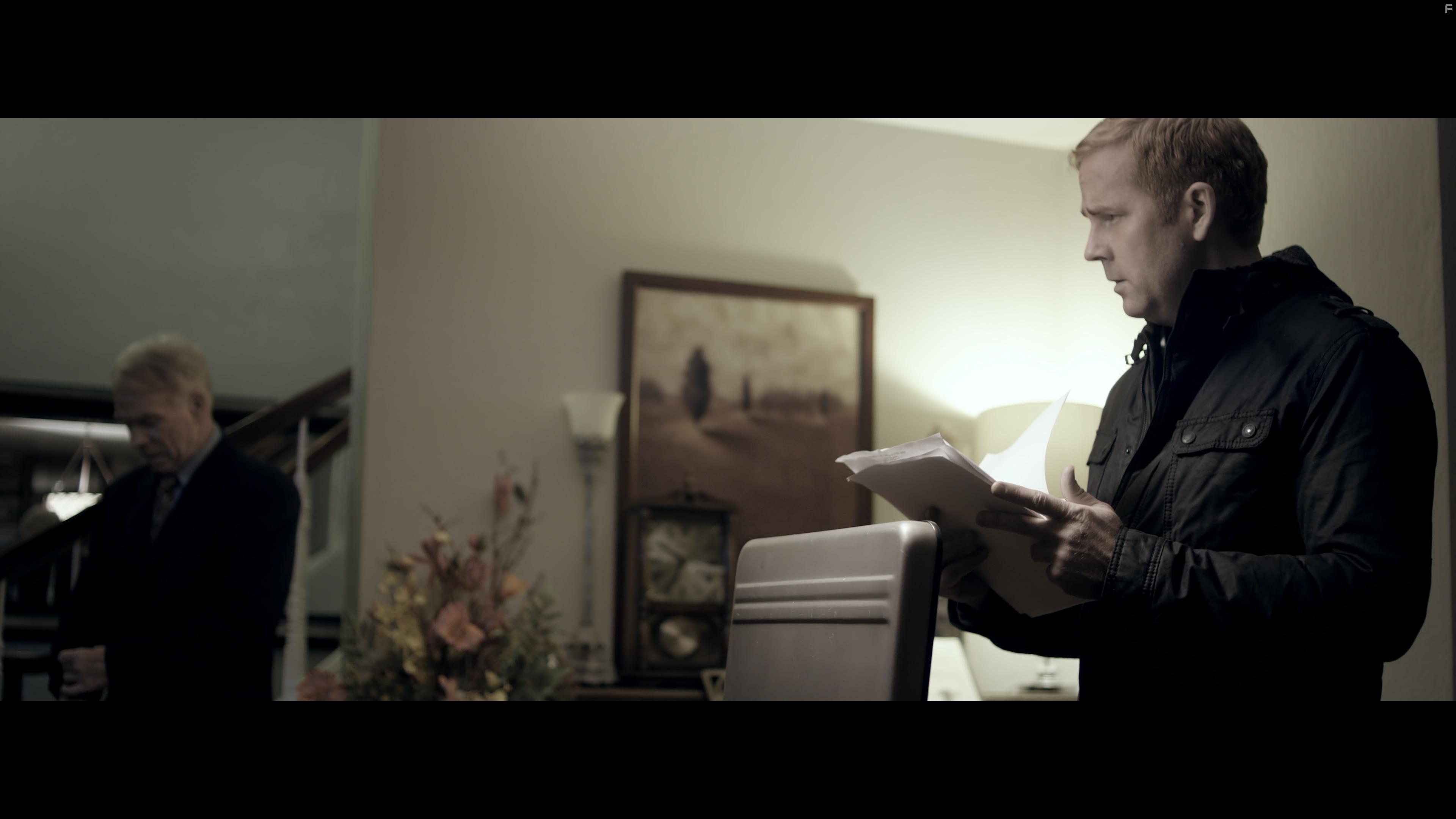 Stefan Hayek and Christopher Kriesa in Interpreters (2019)