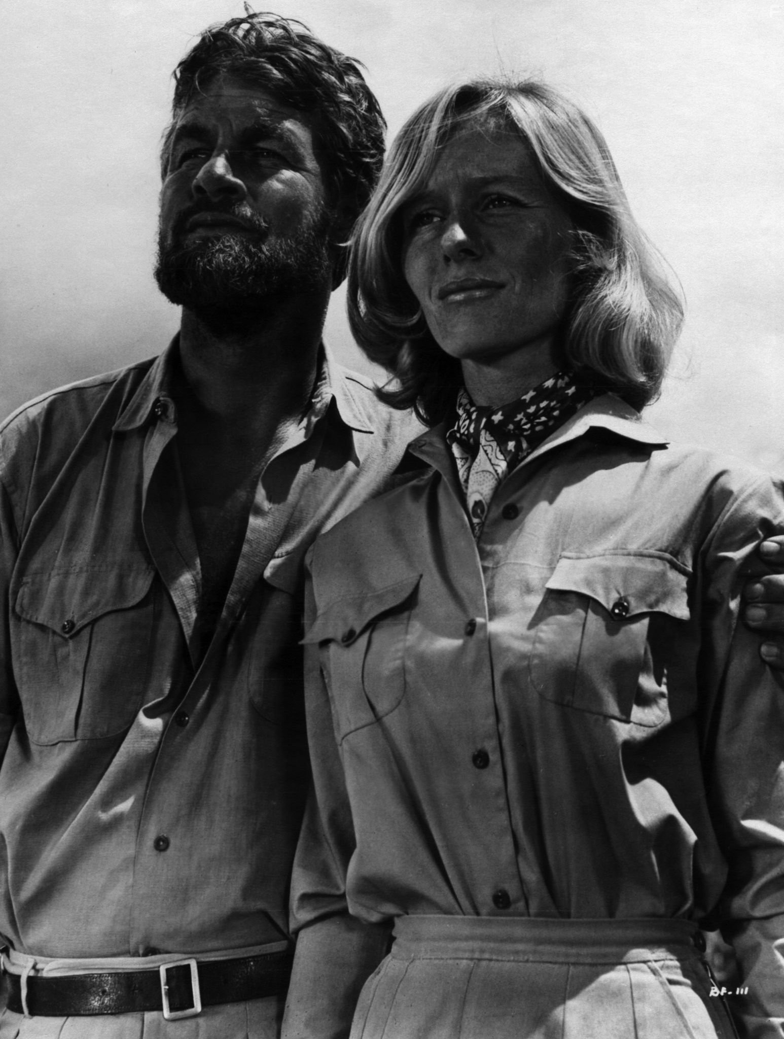 Virginia McKenna and Bill Travers in Рожденная свободной (1966)
