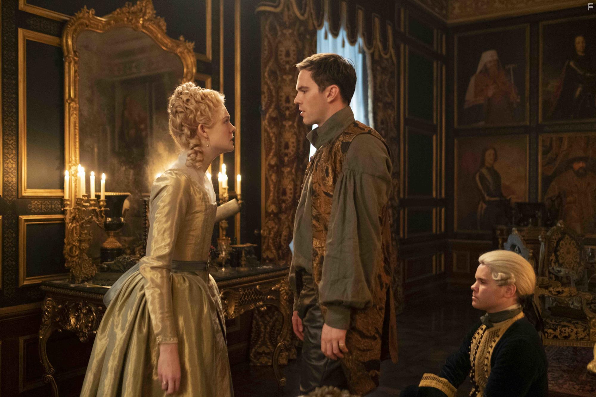 Nicholas Hoult and Elle Fanning in The Great (2020)